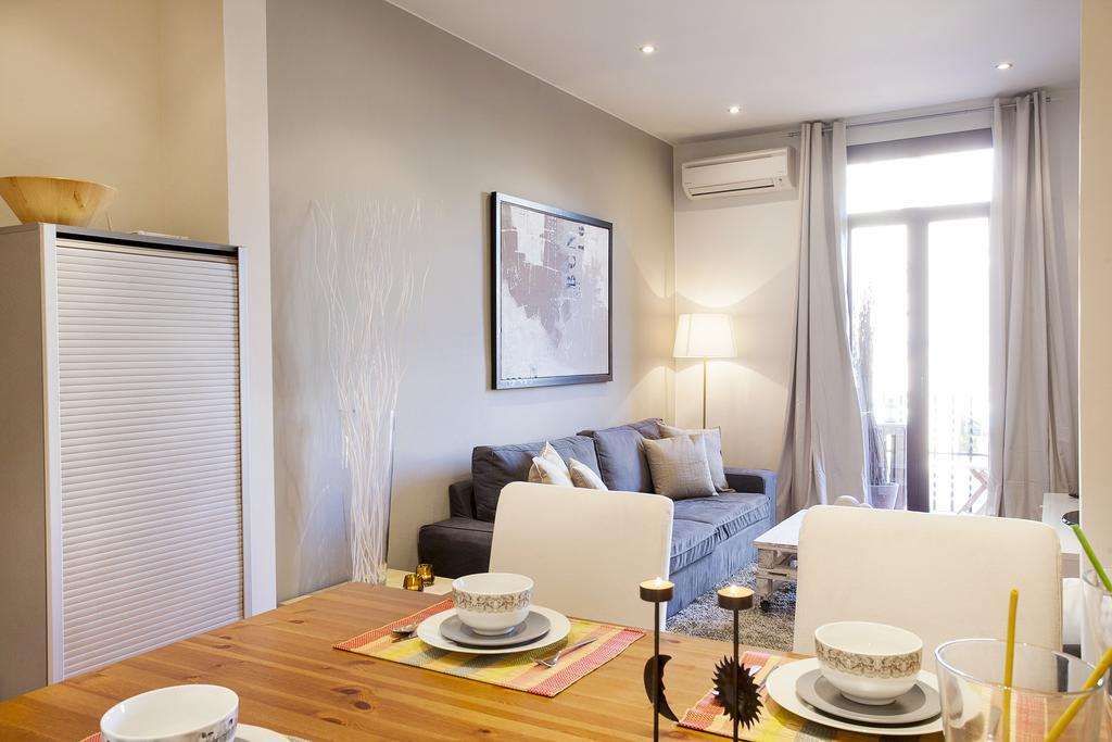 Apartments Barcelona & Home Deco Viladomat Exterior photo